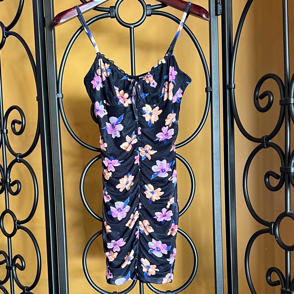 DIVIDED H+M Floral Mini Ruched Dress
